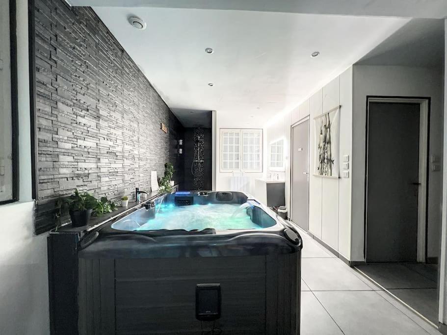 Dream Loft Jacuzzi - Sauna Brest Exterior photo